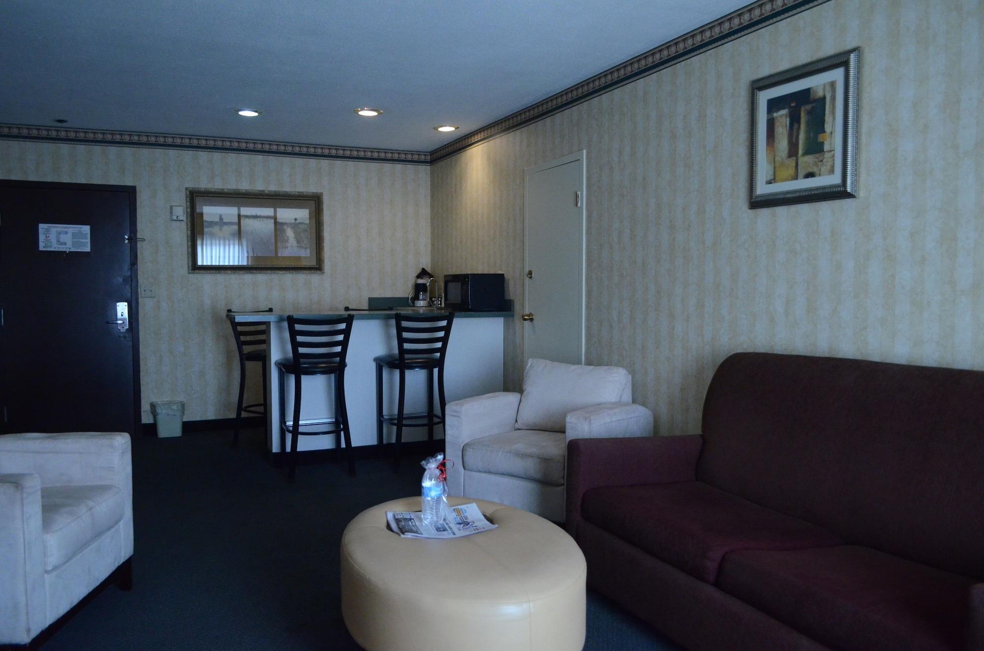 Rodeway Inn & Suites East Windsor Екстериор снимка