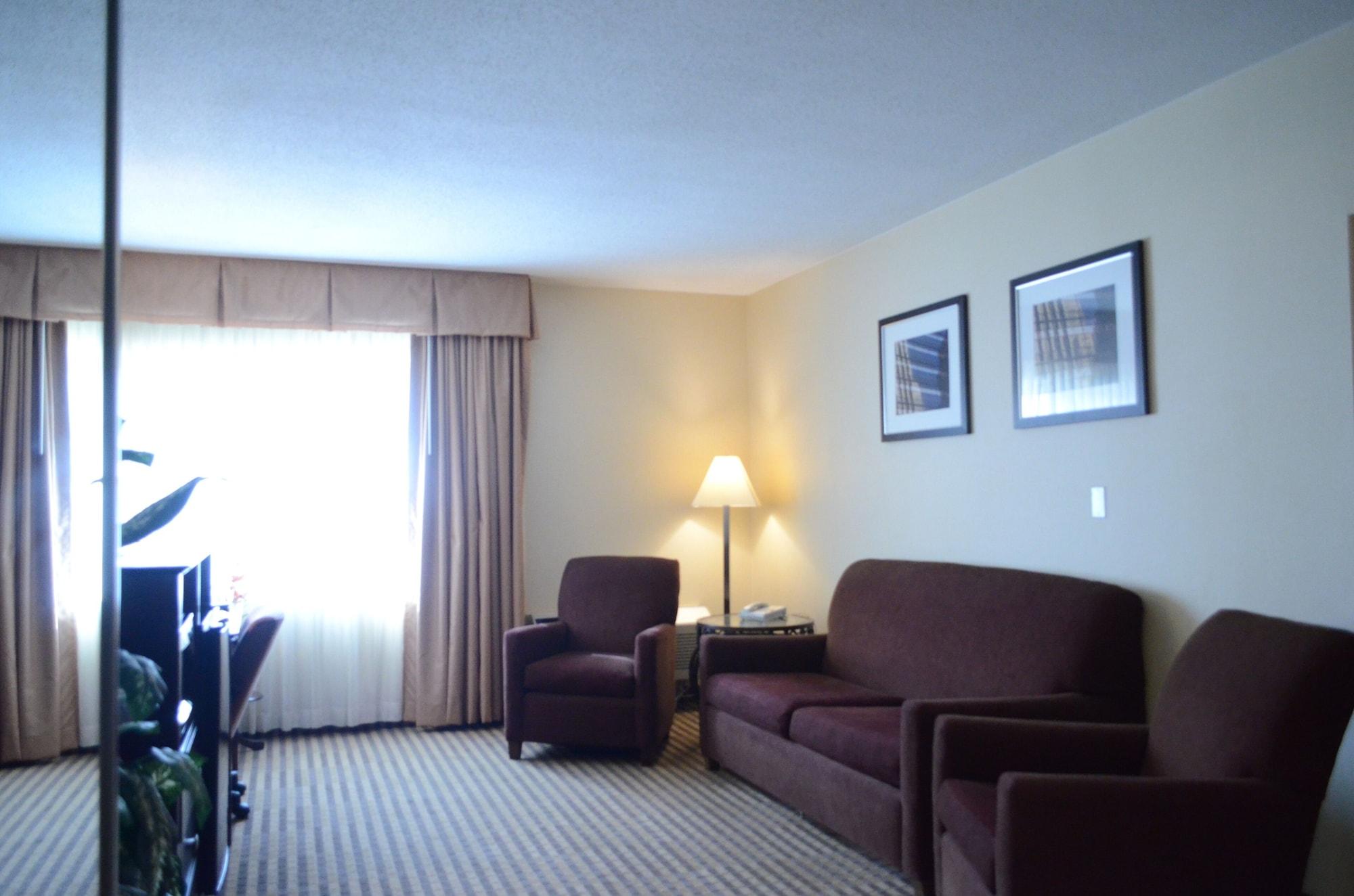 Rodeway Inn & Suites East Windsor Екстериор снимка