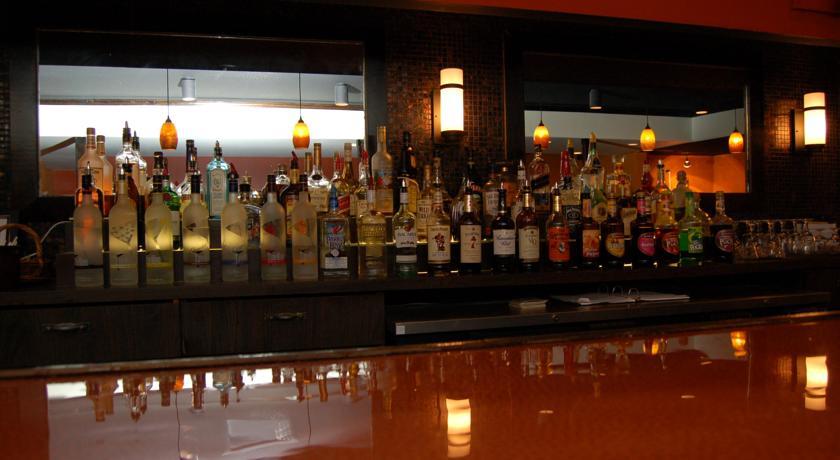 Rodeway Inn & Suites East Windsor Екстериор снимка